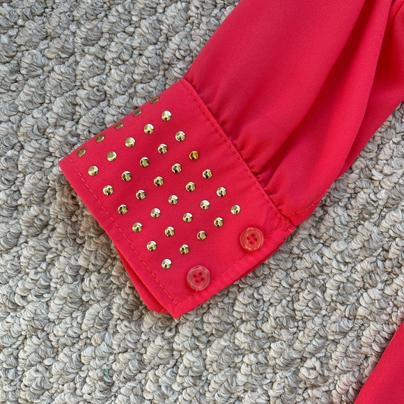 Bright pink top - Picture 2 of 4